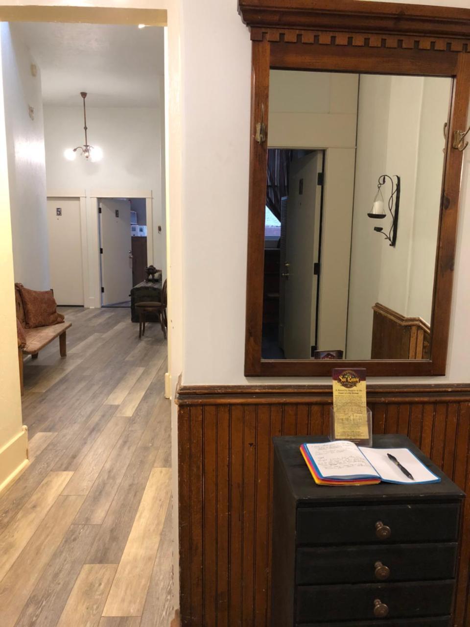 ביסבי Hotel San Ramon מראה חיצוני תמונה